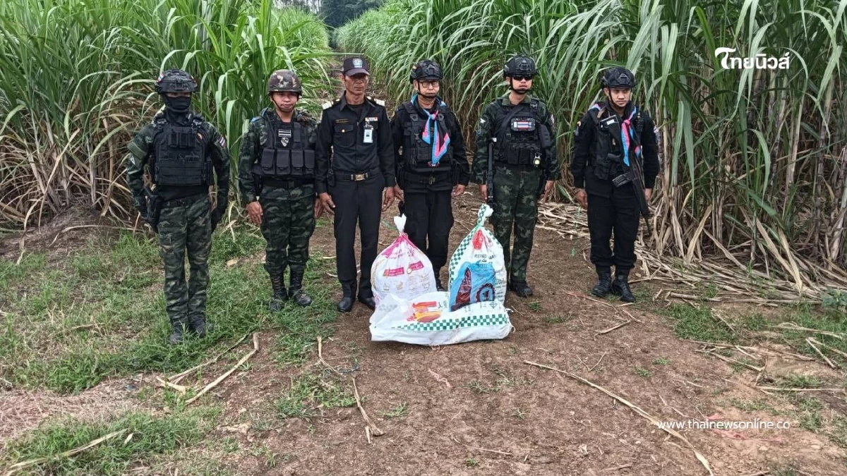 ทหารพรานสกัด! ลอบขน ไส้กรอก–ลูกชิ้น 3 กระสอบ คาดส่งขายตลาดกัมพูชา ทหารพรานสกัด! ลอบขน ไส้กรอก–ลูกชิ้น 3 กระสอบ คาดส่งขายตลาดกัมพูชา