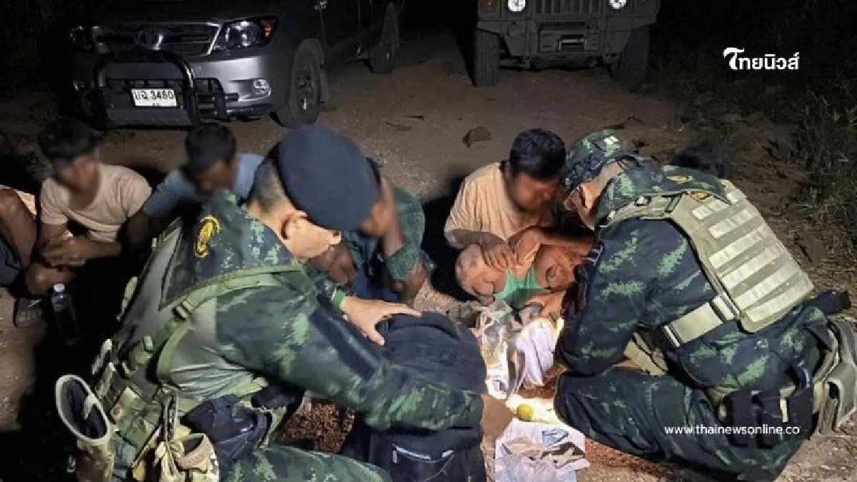 "ฉก.ราชมนู" สกัดจับชาวเมียนมา 8 ราย ลอบข้ามแดนเข้าชายแดนแม่สอด "ฉก.ราชมนู" สกัดจับชาวเมียนมา 8 ราย ลอบข้ามแดนเข้าชายแดนแม่สอด