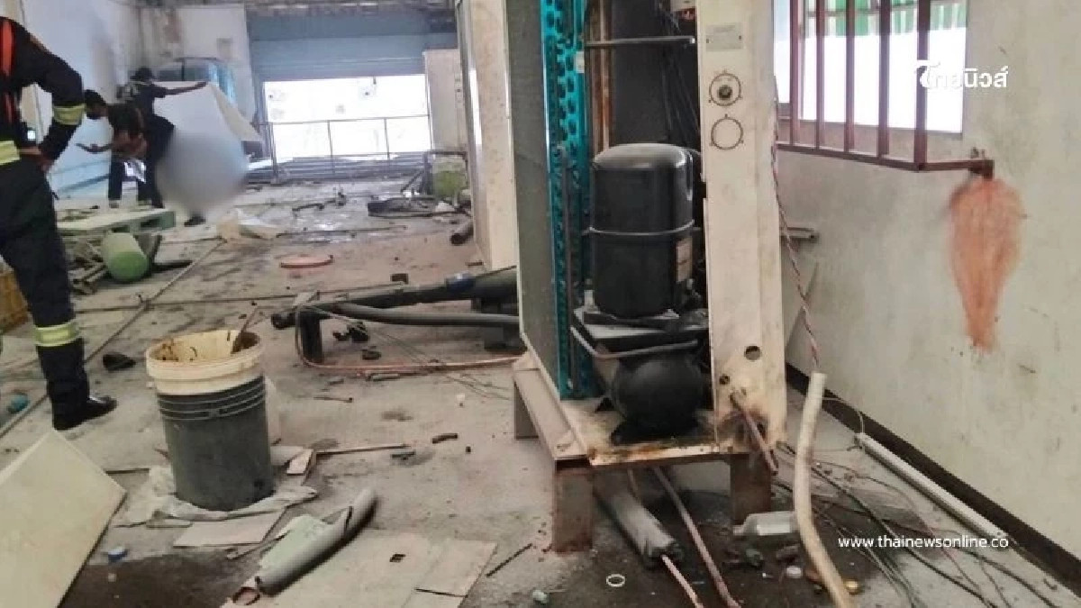 ถังน้ำยาแอร์ระเบิดกลางโรงงาน ซอยสุวินทวงศ์ 39 หนองจอก พนักงานดับ ถังน้ำยาแอร์ระเบิดกลางโรงงาน ซอยสุวินทวงศ์ 39 หนองจอก พนักงานดับ