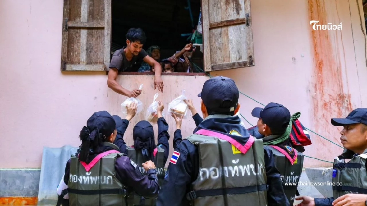 ทหารพราน 22 ลุยน้ำถึงชุมชน! มอบถุงยังชีพ–อาหารพร้อมทาน