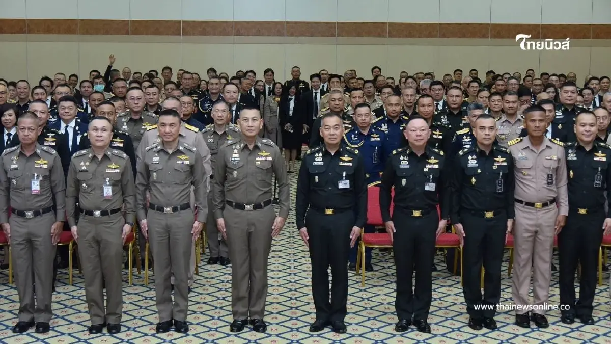 ผบ.ตร. ย้ำ ตำรวจพร้อมสนับสนุนทหารป้องกันประเทศ พร้อมเสริมกองทัพ