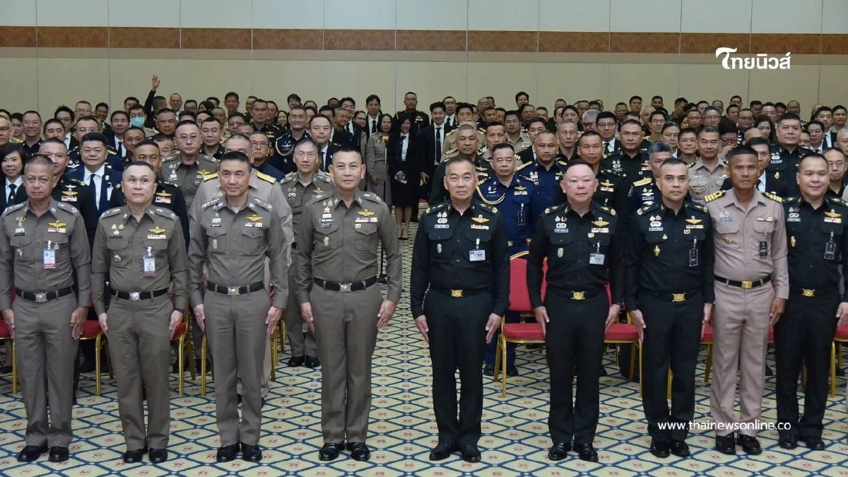 ผบ.ตร. ย้ำ ตำรวจพร้อมสนับสนุนทหารป้องกันประเทศ พร้อมเสริมกองทัพ