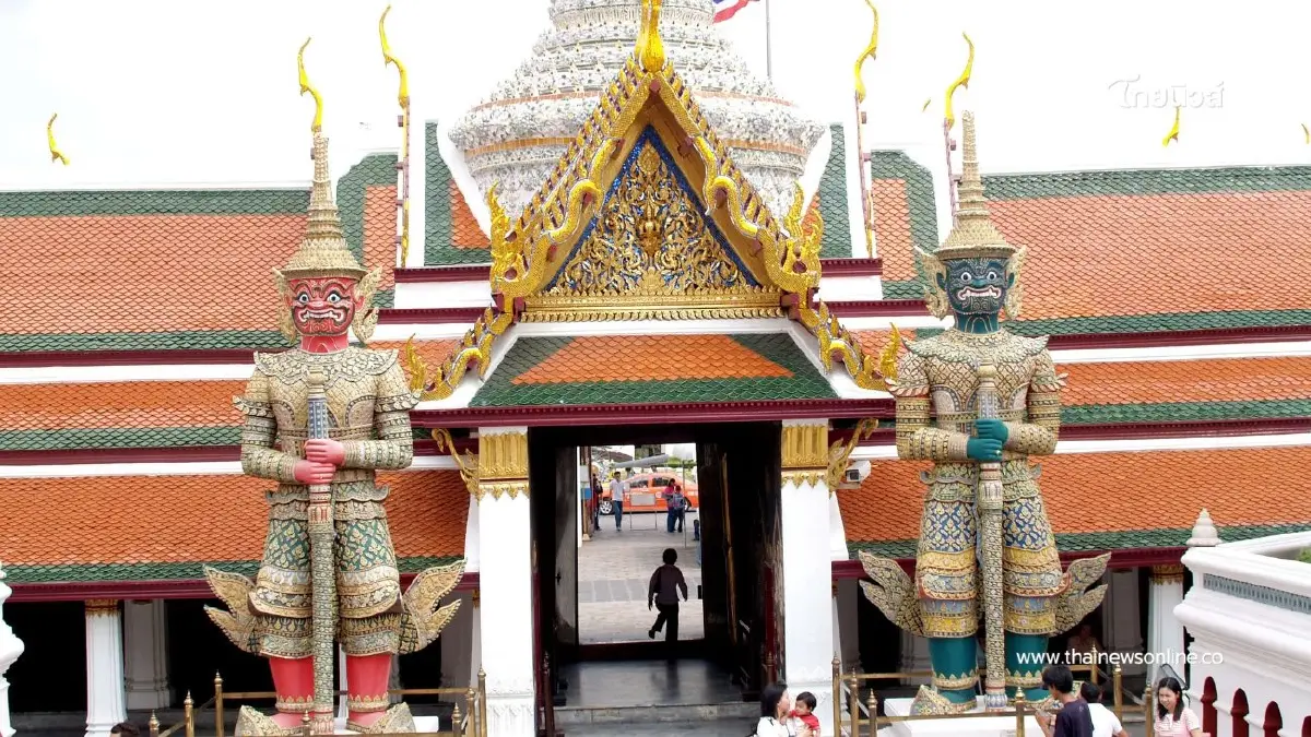 เปิดตำนาน 12 ยักษ์ผู้พิทักษ์วัดพระแก้ว (วัดพระศรีรัตนศาสดาราม) เปิดตำนาน 12 ยักษ์ผู้พิทักษ์วัดพระแก้ว (วัดพระศรีรัตนศาสดาราม)