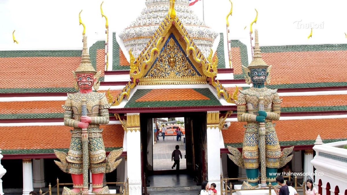 เปิดตำนาน 12 ยักษ์ผู้พิทักษ์วัดพระแก้ว (วัดพระศรีรัตนศาสดาราม) เปิดตำนาน 12 ยักษ์ผู้พิทักษ์วัดพระแก้ว (วัดพระศรีรัตนศาสดาราม)