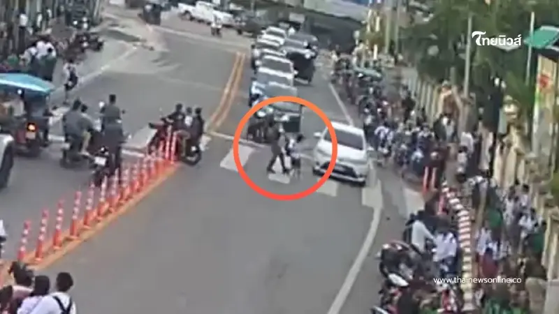 ผบ.ตร. ยกย่องชื่นชม "จ.ส.ต.จิรายุ วงษ์บุบผา" คว้าตัวเด็กหญิง ผบ.ตร. ยกย่องชื่นชม "จ.ส.ต.จิรายุ วงษ์บุบผา" คว้าตัวเด็กหญิง