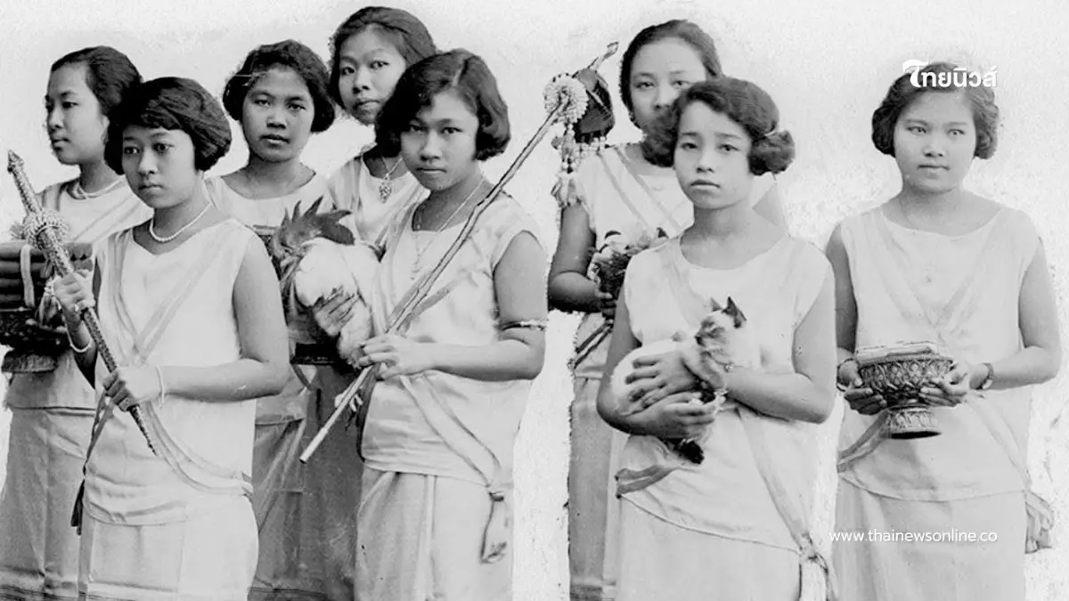 ทำไมต้องมี แมว-ไก่ขาว กับสิ่งของมงคล ในพิธีเฉลิมพระราชมณเฑียร