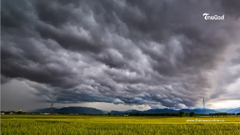 พยากรณ์อากาศวันนี้ ใต้ฝนถล่มหนัก คลื่นสูง ไทยตอนบนหนาวลง พยากรณ์อากาศวันนี้ ใต้ฝนถล่มหนัก คลื่นสูง ไทยตอนบนหนาวลง