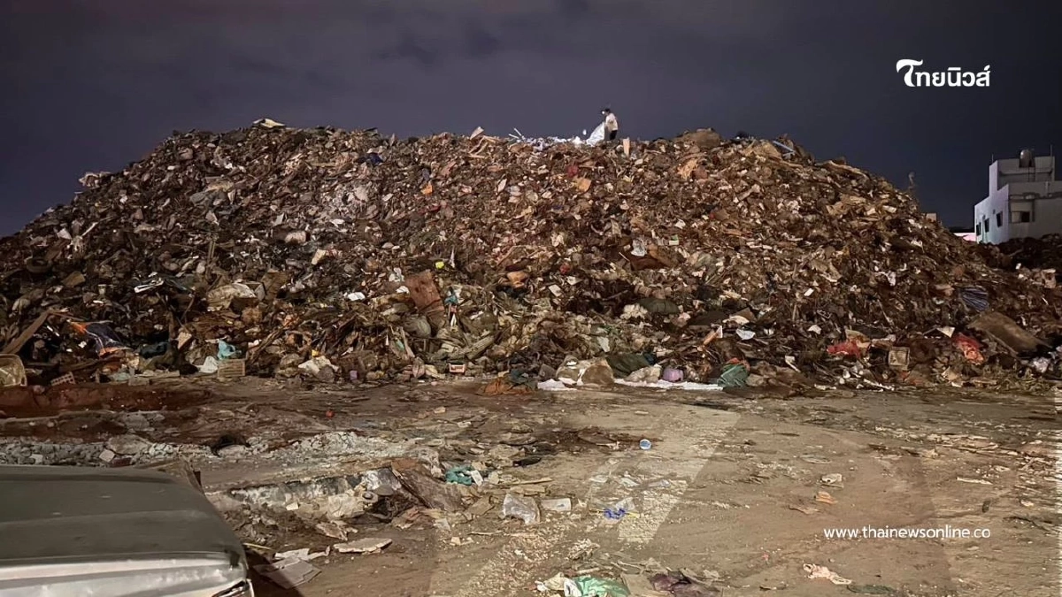 ทีมงานลุยกลางคืน! เร่งเคลียร์ขยะหาดใหญ่ คืนพื้นที่ให้ประชาชน ทีมงานลุยกลางคืน! เร่งเคลียร์ขยะหาดใหญ่ คืนพื้นที่ให้ประชาชน