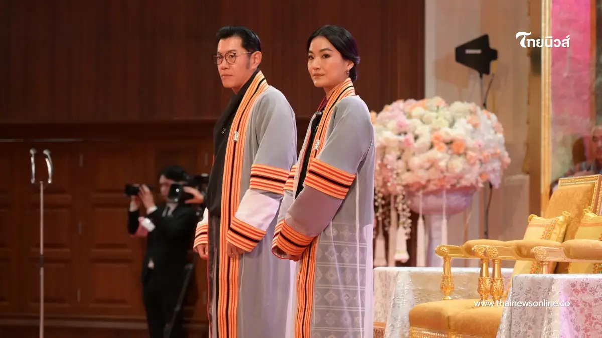 จุฬาฯ ทูลเกล้าฯ ถวายปริญญาดุษฎีบัณฑิตฯ แด่กษัตริย์จิกมี–ราชินี