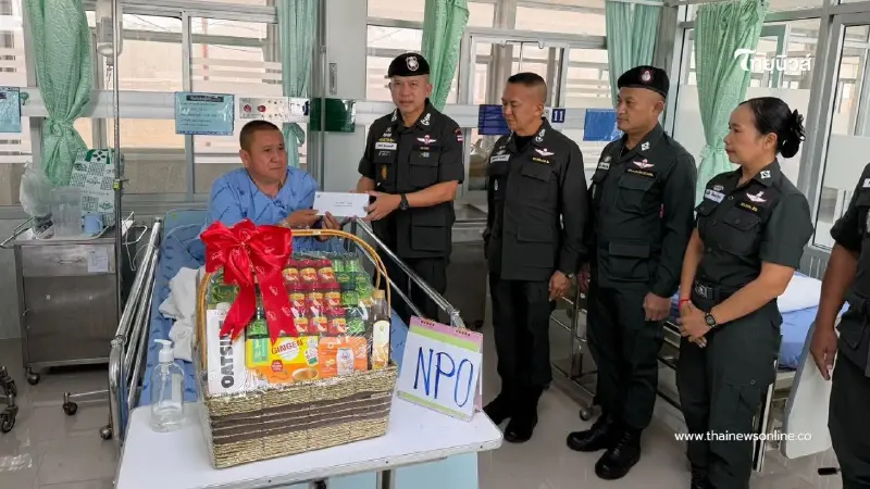 ผบ.ตร.ห่วงใย ส่ง ผบช.ตชด.เยี่ยมอาการ ตชด.บาดเจ็บจากสะเก็ดระเบิด ผบ.ตร.ห่วงใย ส่ง ผบช.ตชด.เยี่ยมอาการ ตชด.บาดเจ็บจากสะเก็ดระเบิด