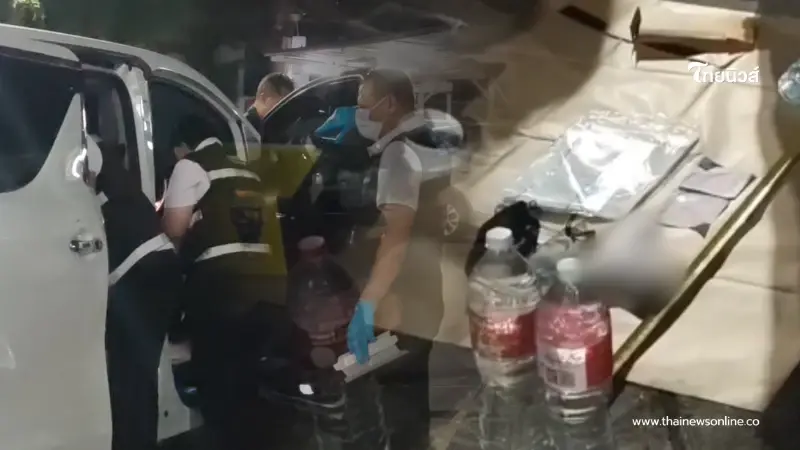 เปิดภายใน รถตู้หรู ผู้ก่อเหตุ ลั่นไกบนทางด่วน เห็นแล้วถึงกับตกใจ