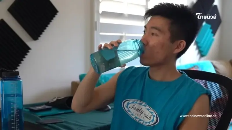 ยูทูบเบอร์หนุ่มดื่มน้ำวันละ 3 ลิตร 1 เดือน ผลที่ออกมาใครจะไปคิด
