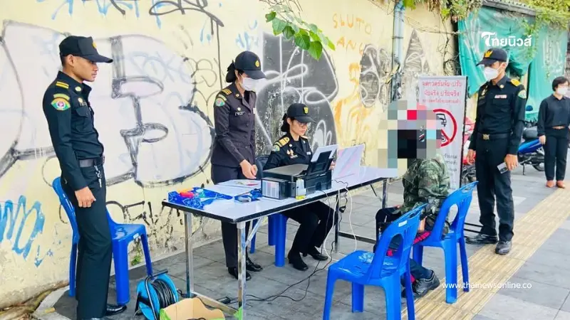 บางพลัด จับจริงปรับจริง ตั้งจุดกวดขันห้ามจอด-วิ่งบนทางเท้า