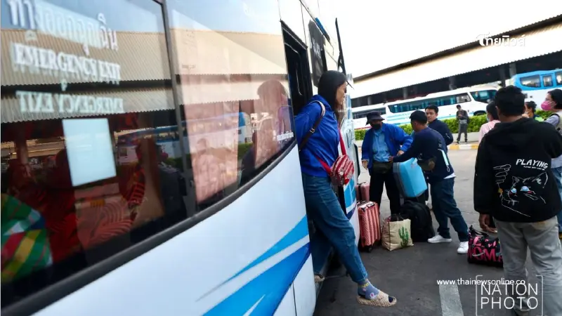 หมอชิตแน่น ประชาชนแห่เดินทางกลับเข้ากรุงฯ หลังปีใหม่