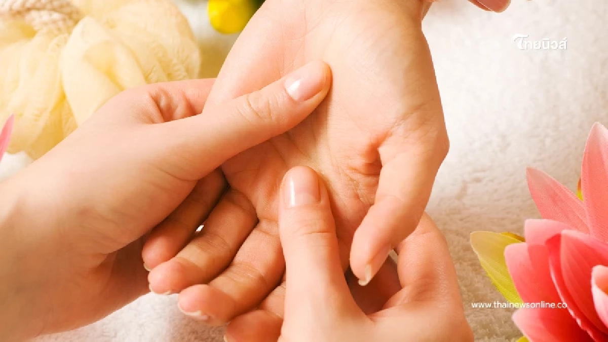 นวดกดจุดนิ้วกลาง ศาสตร์จีนโบราณที่คนใช้สายตาเยอะต้องรู้ นวดกดจุดนิ้วกลาง ศาสตร์จีนโบราณที่คนใช้สายตาเยอะต้องรู้