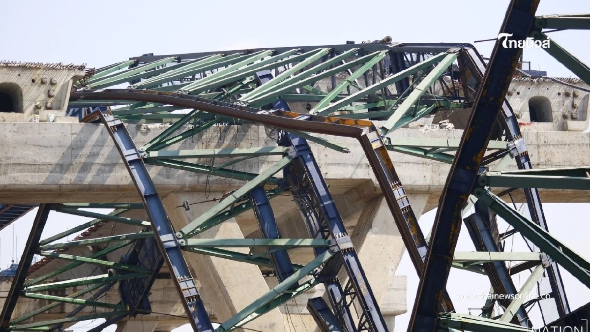 กรมทางหลวงเร่งเคลียร์เหตุโครงเหล็ก M82 ร่วงบนถนนพระราม 2