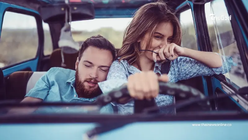 อย่าหาทำ! พฤติกรรมพิเรนทร์บนรถ อาจพาเข้าคุกโดยไม่รู้ตัว อย่าหาทำ! พฤติกรรมพิเรนทร์บนรถ อาจพาเข้าคุกโดยไม่รู้ตัว