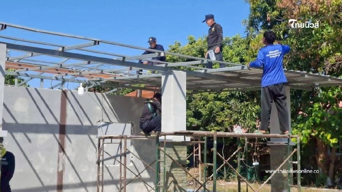 ทหารพัน.ร.12 ลงพื้นที่ฟื้นฟูบ้านเรือนผู้ประสบภัยชายแดน