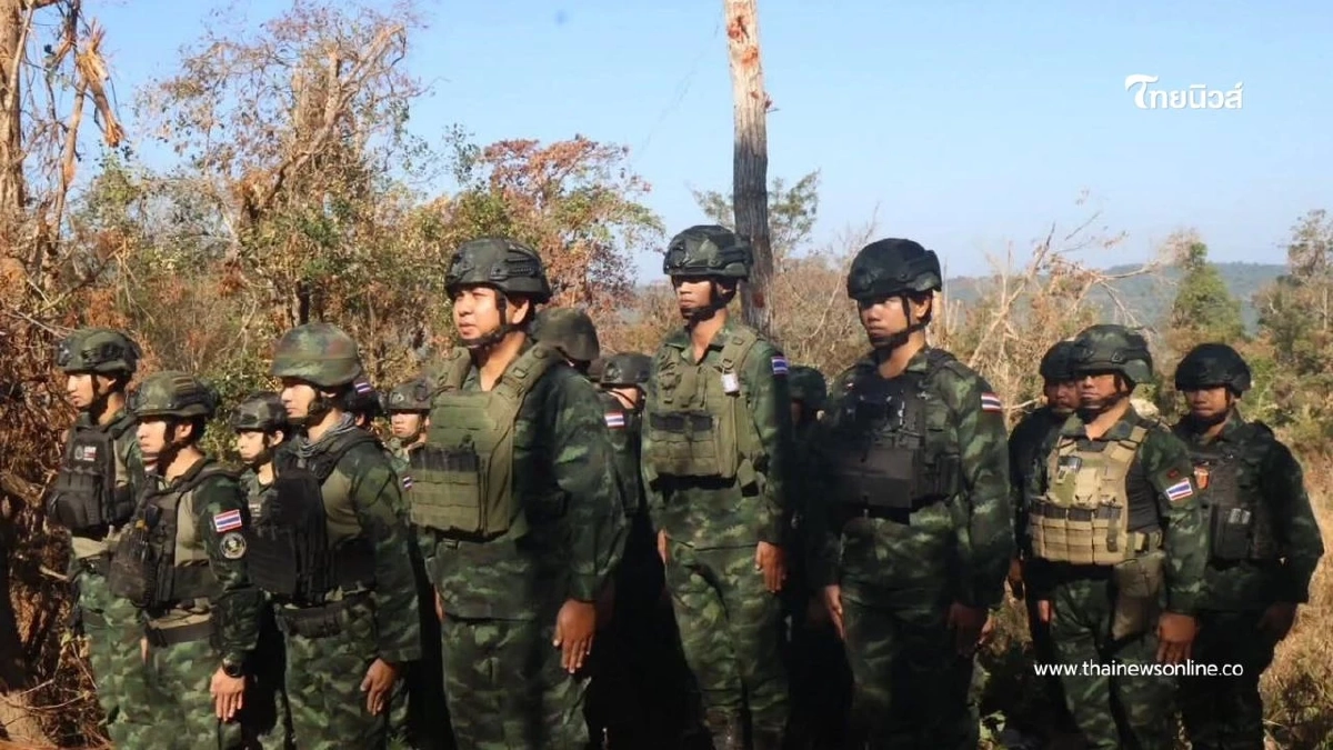 ครั้งหนึ่งในชีวิตทหารกล้า! พัน.ร.12 ประดับยศในสนามรบ