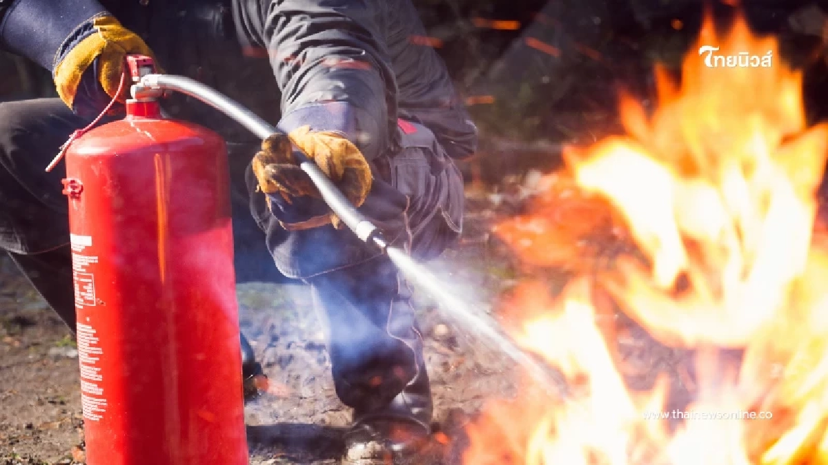 ปภ. แจ้งเหตุเพลิงไหม้ร้านค้า แยกตลาดเขาทราย ทับคล้อ เลี่ยงรถติดยาว