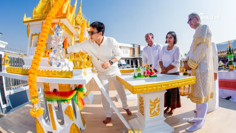 “นุ๊ก ธนดล” ก้าวสู่บทบาทเจ้าของกิจการอย่างเป็นทางการ