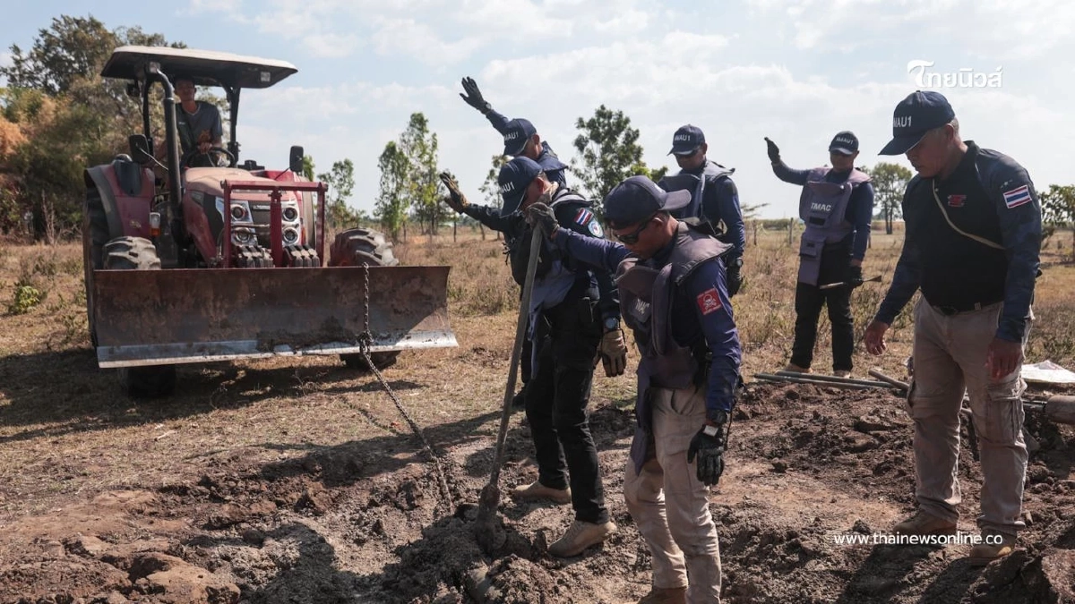 เร่งเก็บกู้ซากจรวด BM-21 กัมพูชากว่า 160 ลูก คืนพื้นที่ปลอดภัย