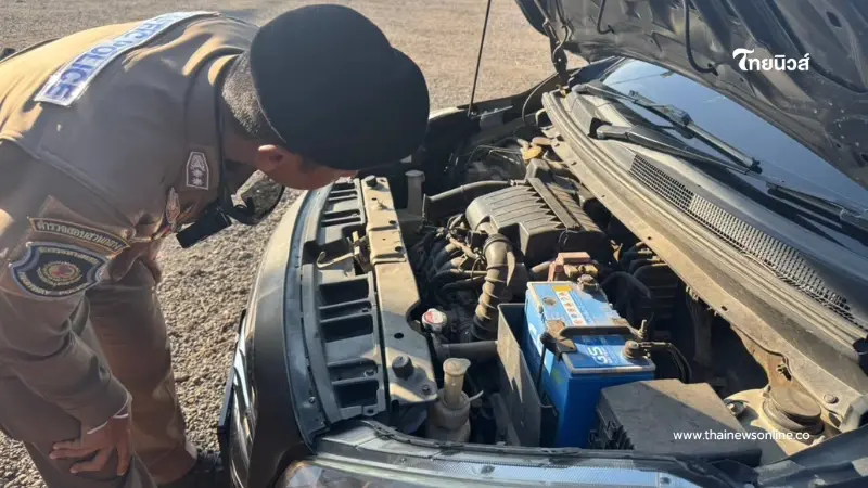 ทางหลวงตาไว รวบเก๋งใช้ทะเบียนปลอม-ป้ายภาษีทำเองที่ตากฟ้า