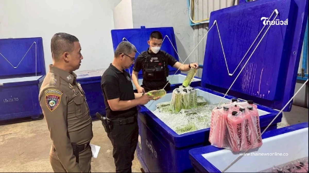 ทลายเครือข่ายโกดังจำหน่ายยาแก้ไอปลอม - ผลิตน้ำกระท่อมกรอกมือรายใหญ่