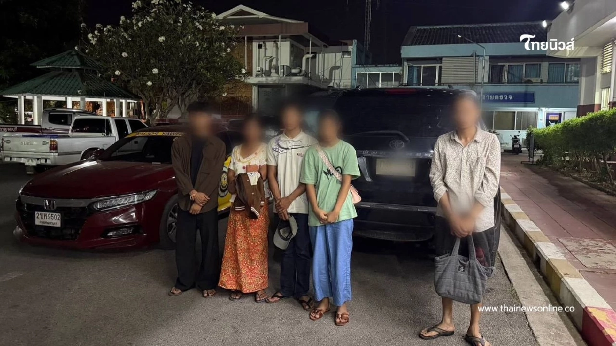 รวบคาไฟแดง! ตำรวจทางหลวงกาญจนบุรี–สุพรรณบุรี จับรถขนต่างด้าว รวบคาไฟแดง! ตำรวจทางหลวงกาญจนบุรี–สุพรรณบุรี จับรถขนต่างด้าว