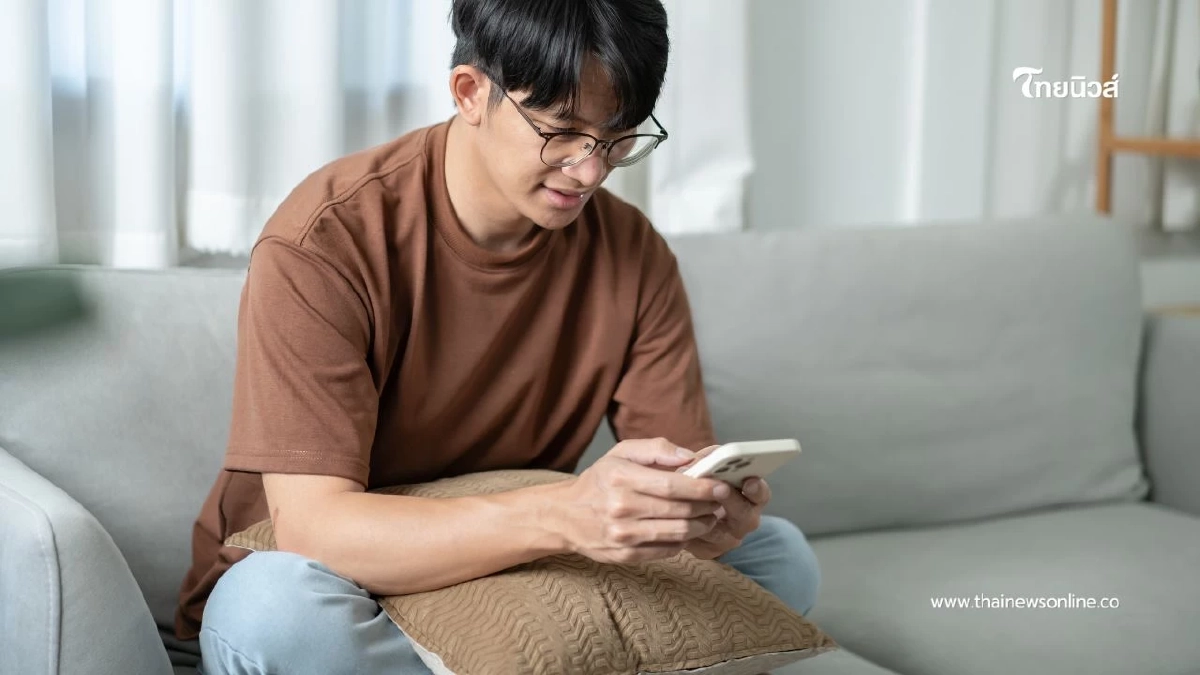 หมอเตือน! ก้มเล่นมือถือทั้งวัน เสี่ยงหมอนรองกระดูกคอเสื่อม