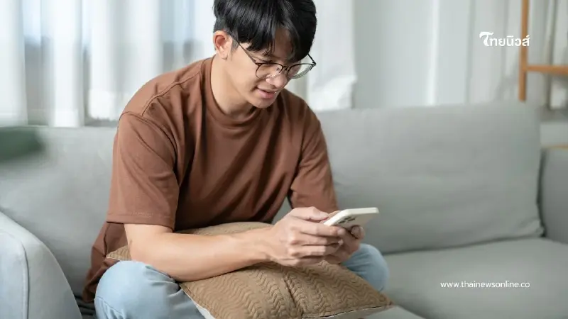 หมอเตือน! ก้มเล่นมือถือทั้งวัน เสี่ยงหมอนรองกระดูกคอเสื่อม