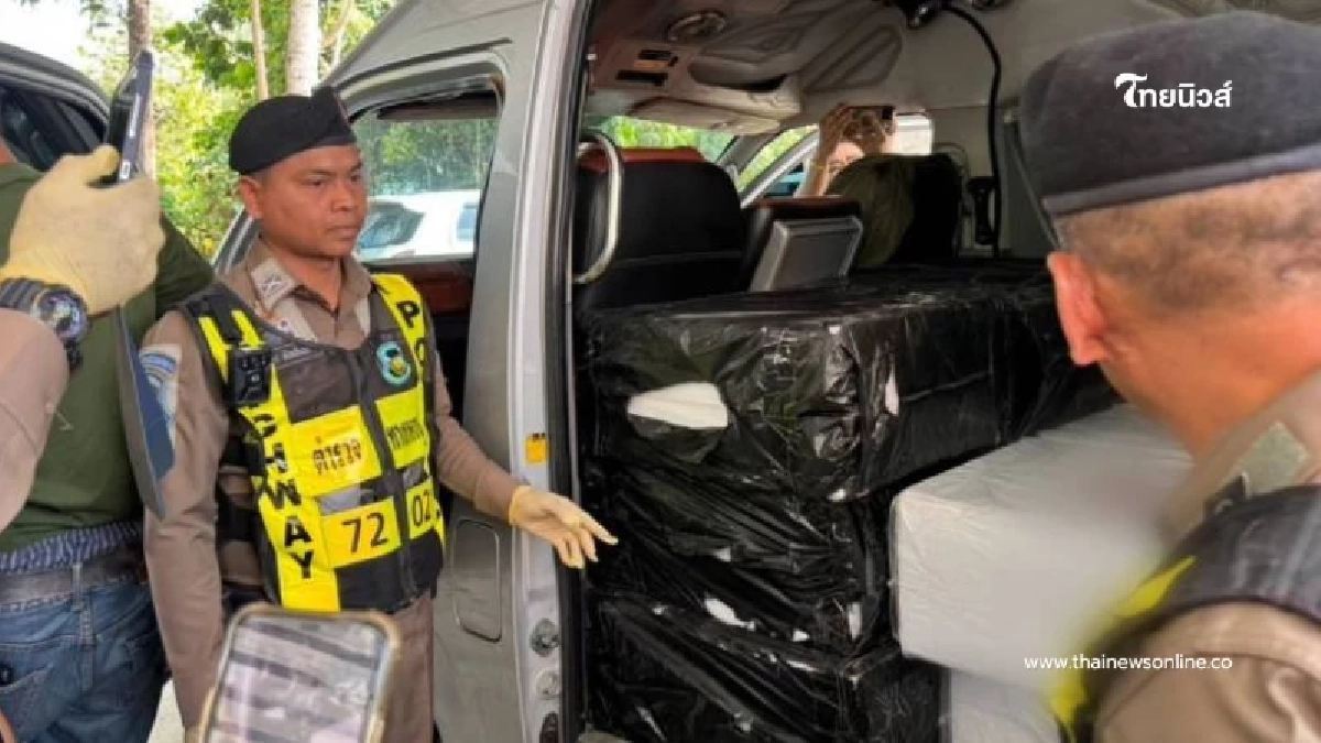 ล็อตใหญ่ รวบรถตู้ทิ้งปั๊มน้ำมันหลังซิ่งหนีด่าน ตรวจพบของเถื่อนอื้อ