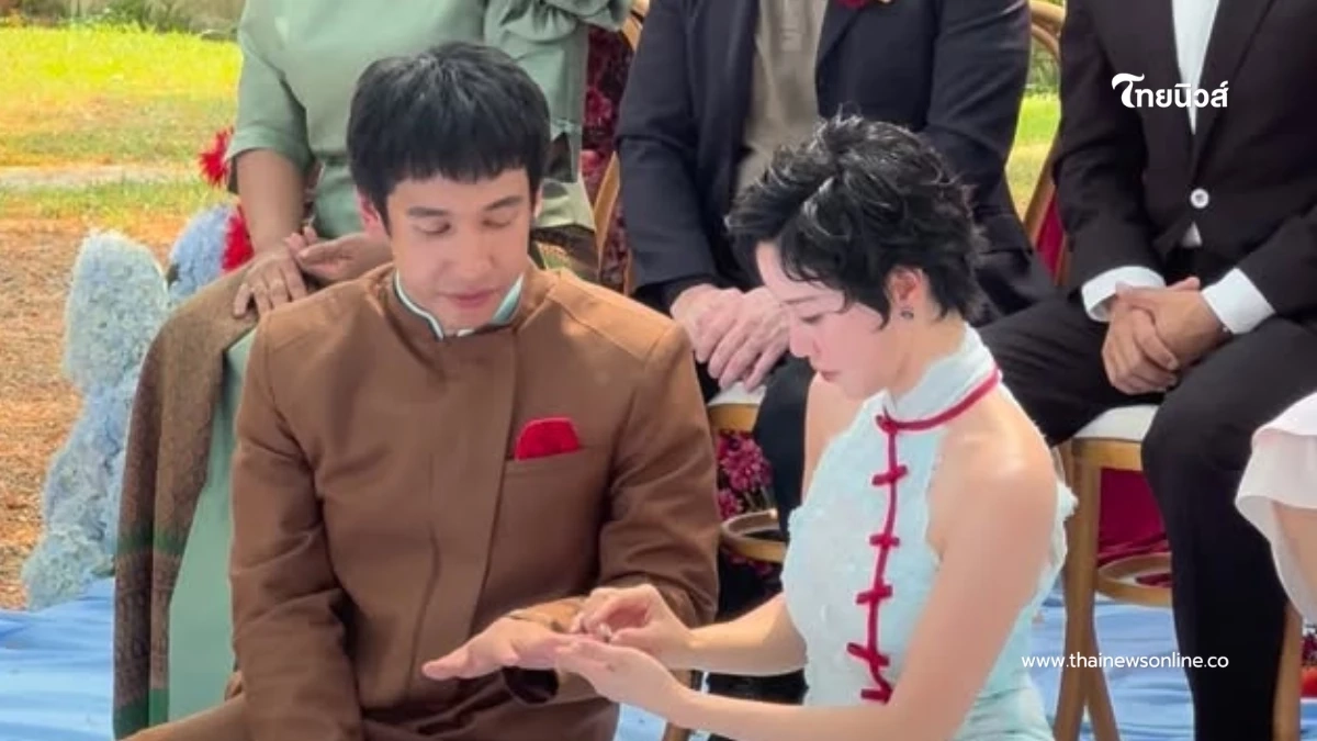 “พลอย หอวัง-เต” จูงมือแต่งงาน ท่ามกลางบรรยากาศเรียบง่าย