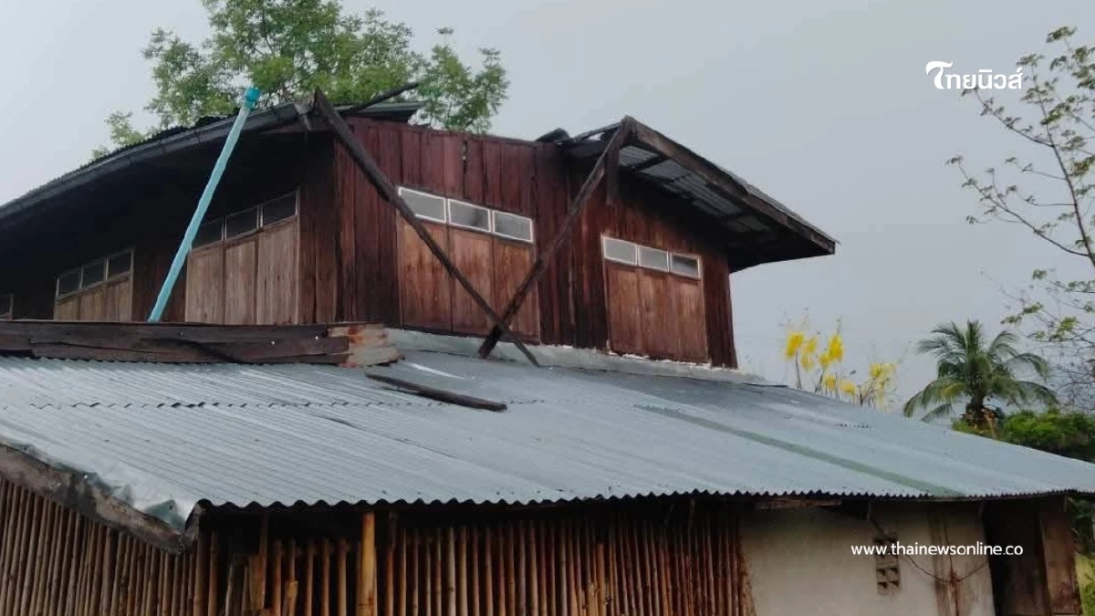 ระทึก! พายุฤดูร้อนถล่มเลย ลูกเห็บตกหนัก บ้านพังกว่า 30 หลัง