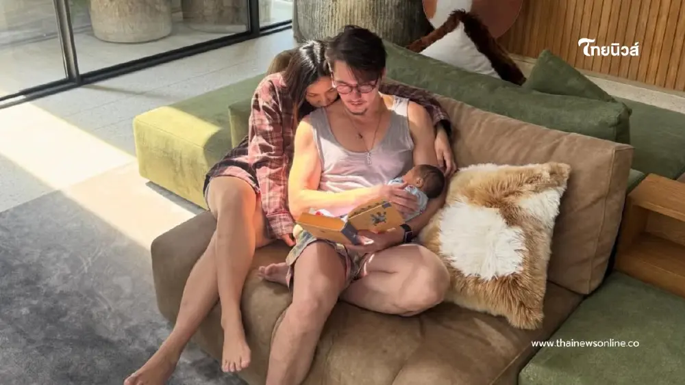 อนันดา อุ้มลูกชายเคียงข้างภรรยา ภาพเดียวเต็มไปด้วยความสุข