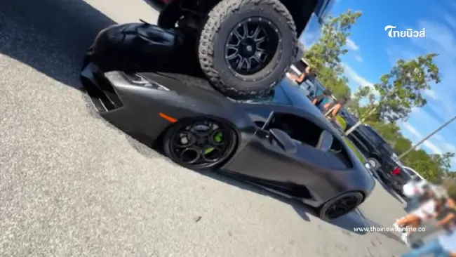 กระบะงานงอก เหยียบ ลัมโบร์กินี เยินขนาดนี้ค่าชดใช้ไม่อยากจะคิด