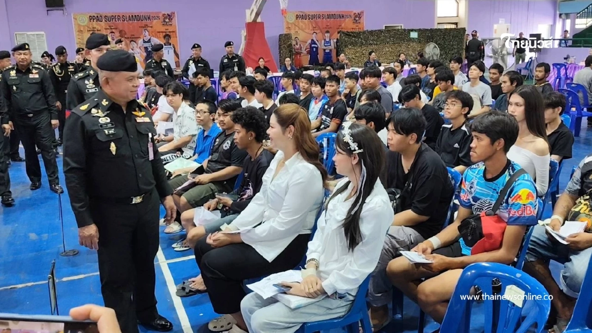 แม่ทัพภาคที่ 3 ตรวจเยี่ยมเกณฑ์ทหารพิษณุโลก ยอดสมัครใจพุ่ง 80%