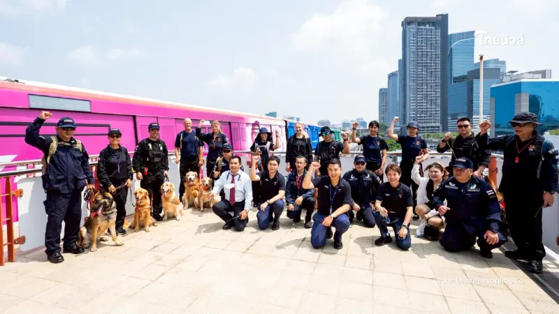 BTS เปิดสถานีต้อนรับทีม K9 USAR Thailand ซ้อมเคลื่อนย้ายกำลังพลผ่านระบบรถไฟฟ้า