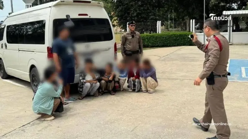 จับพิรุธรถตู้ซิ่งติดฟิล์มทึบ ลอบขนคนข้ามจังหวัด ก่อนจนมุมตำรวจทางหลวงอยุธยา จับพิรุธรถตู้ซิ่งติดฟิล์มทึบ ลอบขนคนข้ามจังหวัด ก่อนจนมุมตำรวจทางหลวงอยุธยา