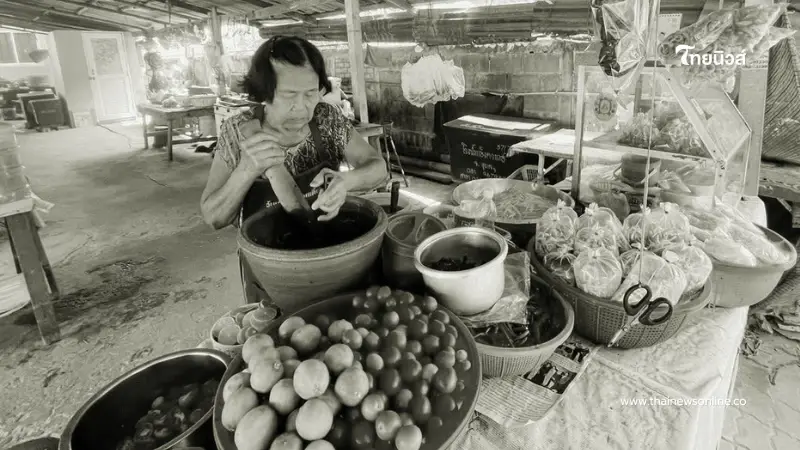 สุดอาลัย "ยายจันทร์" ร้านส้มตำบันลือโลก เจ้าดังเมืองอุบลราชธานี สุดอาลัย "ยายจันทร์" ร้านส้มตำบันลือโลก เจ้าดังเมืองอุบลราชธานี