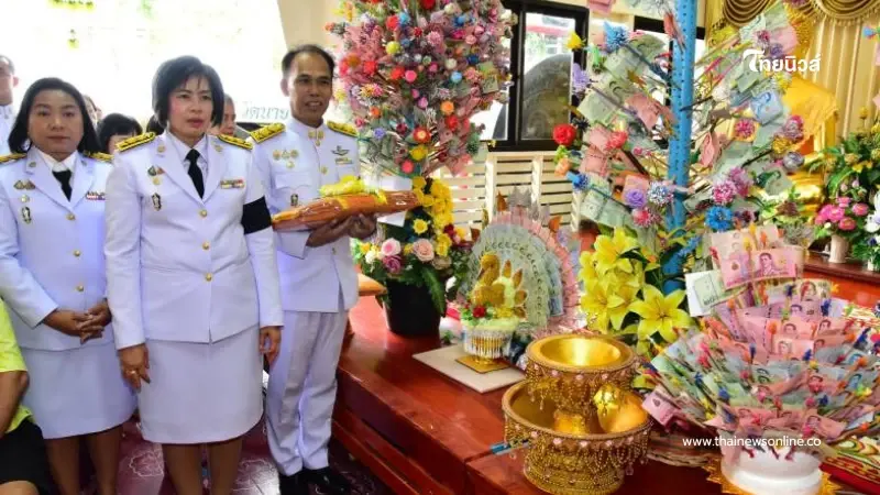 งานใหญ่ฝั่งธนฯ วัดนายโรงจัดทอดผ้าป่าสามัคคี ฉลอง 2 ทศวรรษคลื่นวิทยุเพื่อสังคม งานใหญ่ฝั่งธนฯ วัดนายโรงจัดทอดผ้าป่าสามัคคี ฉลอง 2 ทศวรรษคลื่นวิทยุเพื่อสังคม
