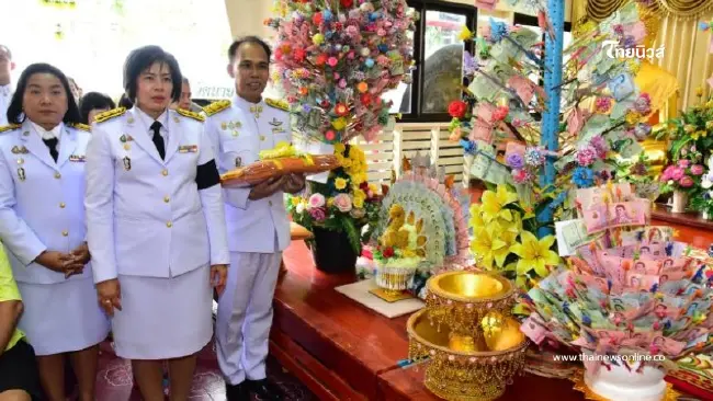 งานใหญ่ฝั่งธนฯ วัดนายโรงจัดทอดผ้าป่าสามัคคี ฉลอง 2 ทศวรรษคลื่นวิทยุเพื่อสังคม งานใหญ่ฝั่งธนฯ วัดนายโรงจัดทอดผ้าป่าสามัคคี ฉลอง 2 ทศวรรษคลื่นวิทยุเพื่อสังคม