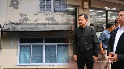 กทม. ตรวจพบ "กันสาดเสี่ยงถล่ม" สั่งรื้อทันที ปลัดฯ เตือนเจ้าของตึกเช็กรอยร้าว กทม. ตรวจพบ "กันสาดเสี่ยงถล่ม" สั่งรื้อทันที ปลัดฯ เตือนเจ้าของตึกเช็กรอยร้าว
