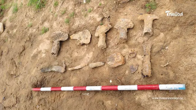 น้ำลดเจอ ภาชนะพิมายดำ อายุ 2,500 ปี สมบูรณ์สุดในเขื่อนมูลบน