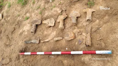 น้ำลดเจอ ภาชนะพิมายดำ อายุ 2,500 ปี สมบูรณ์สุดในเขื่อนมูลบน