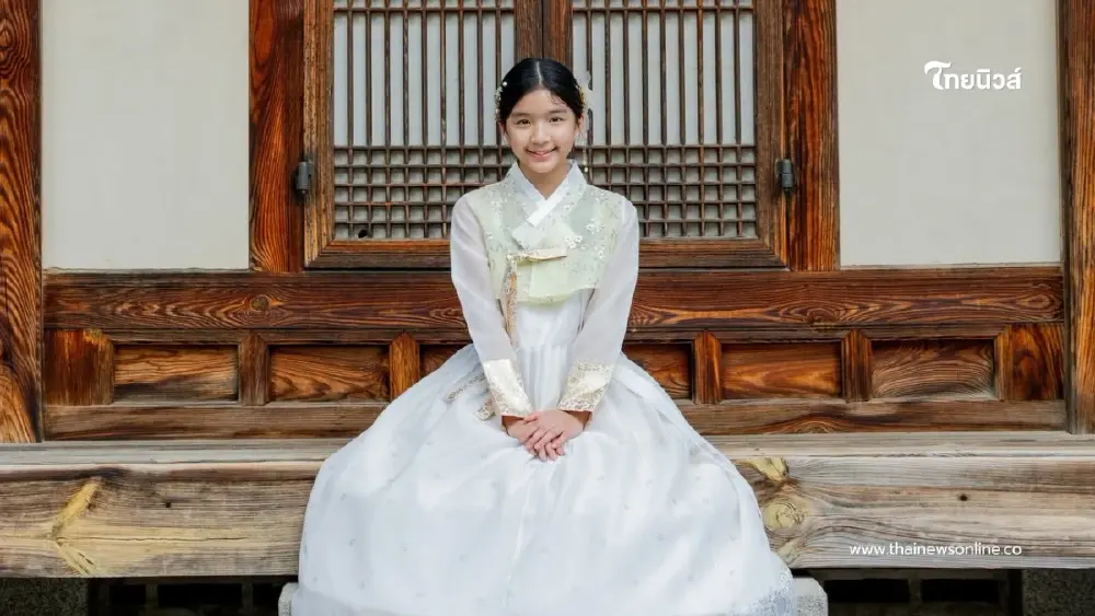 "น้องมะลิ"  ลูกสาวแม่โบว์  สวมชุดฮันบก โตเป็นสาวสวยละมุนมาก