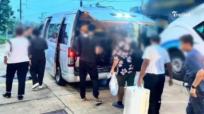 แค่จะเรียกตรวจใบสั่ง ตร. จับพิรุธคนขับรถทัวร์ท่าทางลนลาน ค้นท้ายรถเจอเรื่องใหญ่ แค่จะเรียกตรวจใบสั่ง ตร. จับพิรุธคนขับรถทัวร์ท่าทางลนลาน ค้นท้ายรถเจอเรื่องใหญ่