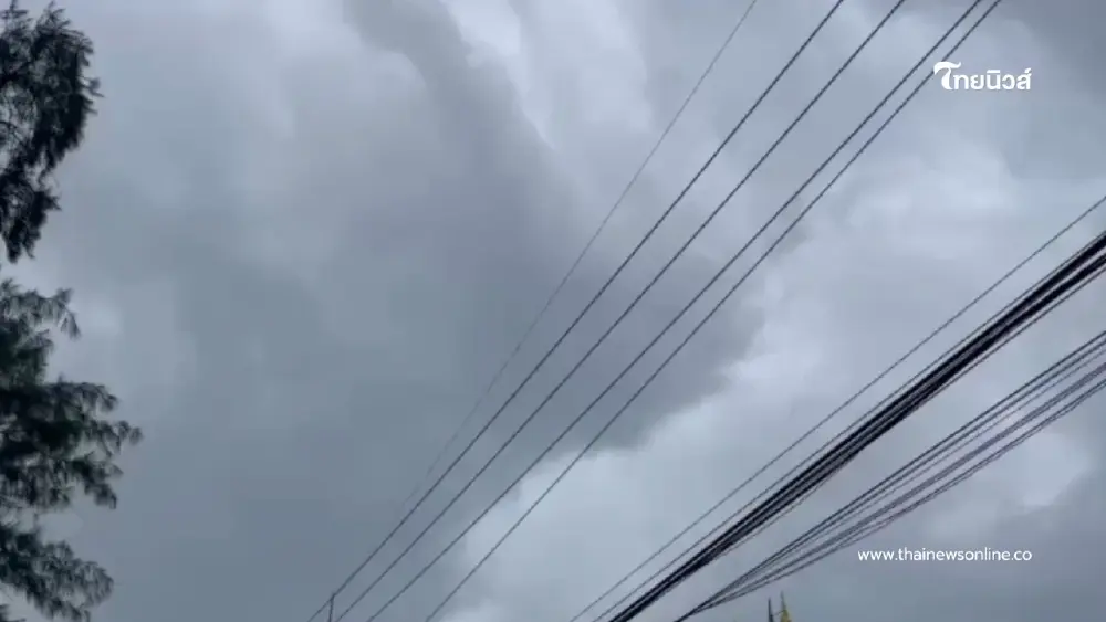 ฝนกระหน่ำตลาดคลองถมสุรินทร์ พ่อค้าแม่ค้าเก็บของโกลาหล