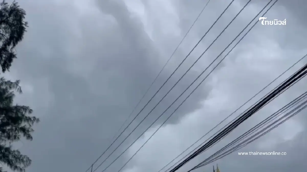 ฝนกระหน่ำตลาดคลองถมสุรินทร์ พ่อค้าแม่ค้าเก็บของโกลาหล ฝนกระหน่ำตลาดคลองถมสุรินทร์ พ่อค้าแม่ค้าเก็บของโกลาหล