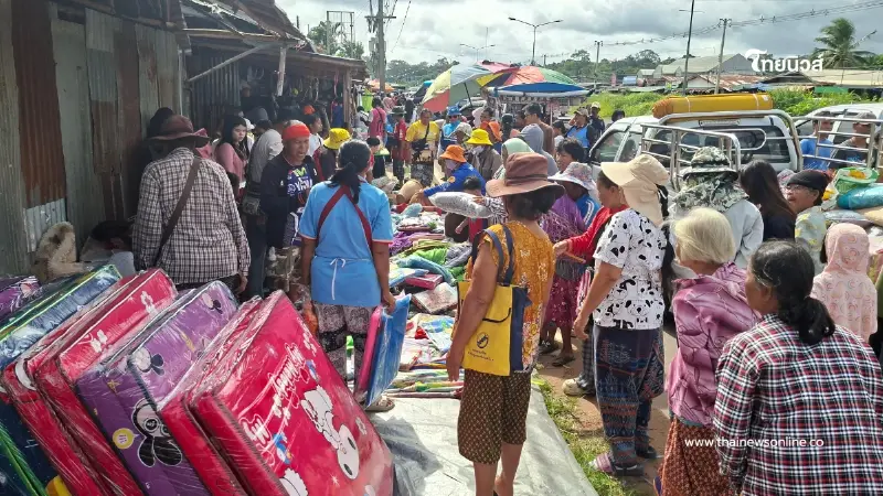 คึกคักในรอบปี! คนไทยแน่นตลาดช่องจอม กระตุ้นเศรษฐกิจชายแดน